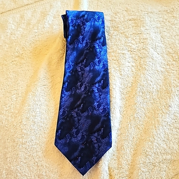 J. Garcia Genuine Silk Tie, Blue with Red Speckles - Picture 4 of 7